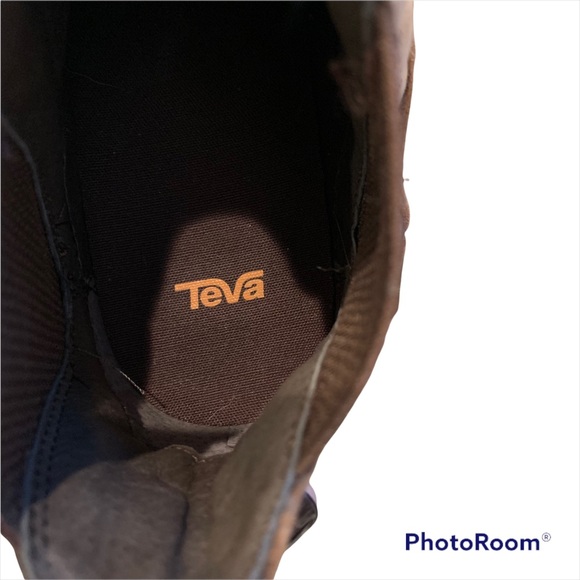 NEW!! Women’s Teva “De La Vina Dos” quilted suede chelsea bootie,  8 - Picture 2 of 8